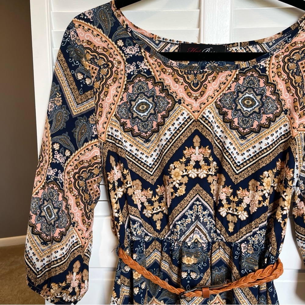 ¾ Sleeve Patterned Dress - Picture 2 of 11